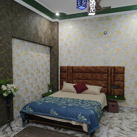Banarasiya Stay Walking Distance To Banaras Railway Station Варанасі Екстер'єр фото